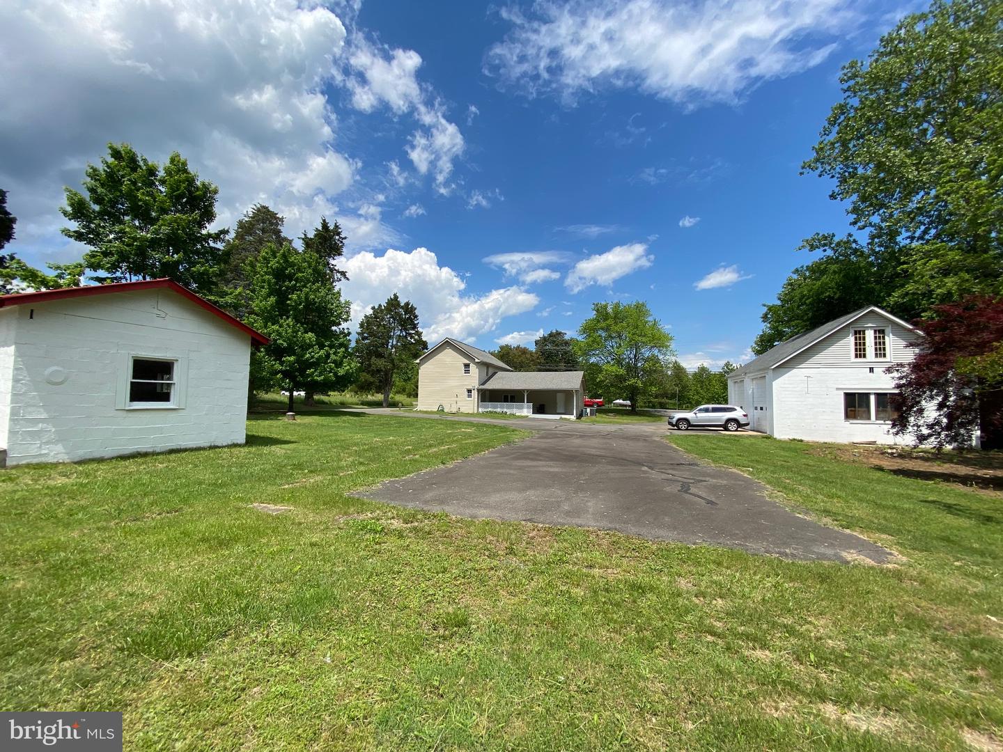 1006 WHITE OAK RD, FREDERICKSBURG, Virginia 22405, 3 Bedrooms Bedrooms, ,2 BathroomsBathrooms,Residential,For sale,1006 WHITE OAK RD,VAST2038490 MLS # VAST2038490