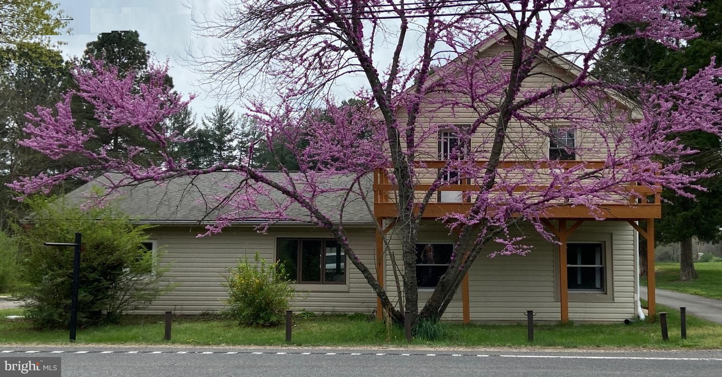 1006 WHITE OAK RD, FREDERICKSBURG, Virginia 22405, 3 Bedrooms Bedrooms, ,2 BathroomsBathrooms,Residential,For sale,1006 WHITE OAK RD,VAST2038490 MLS # VAST2038490