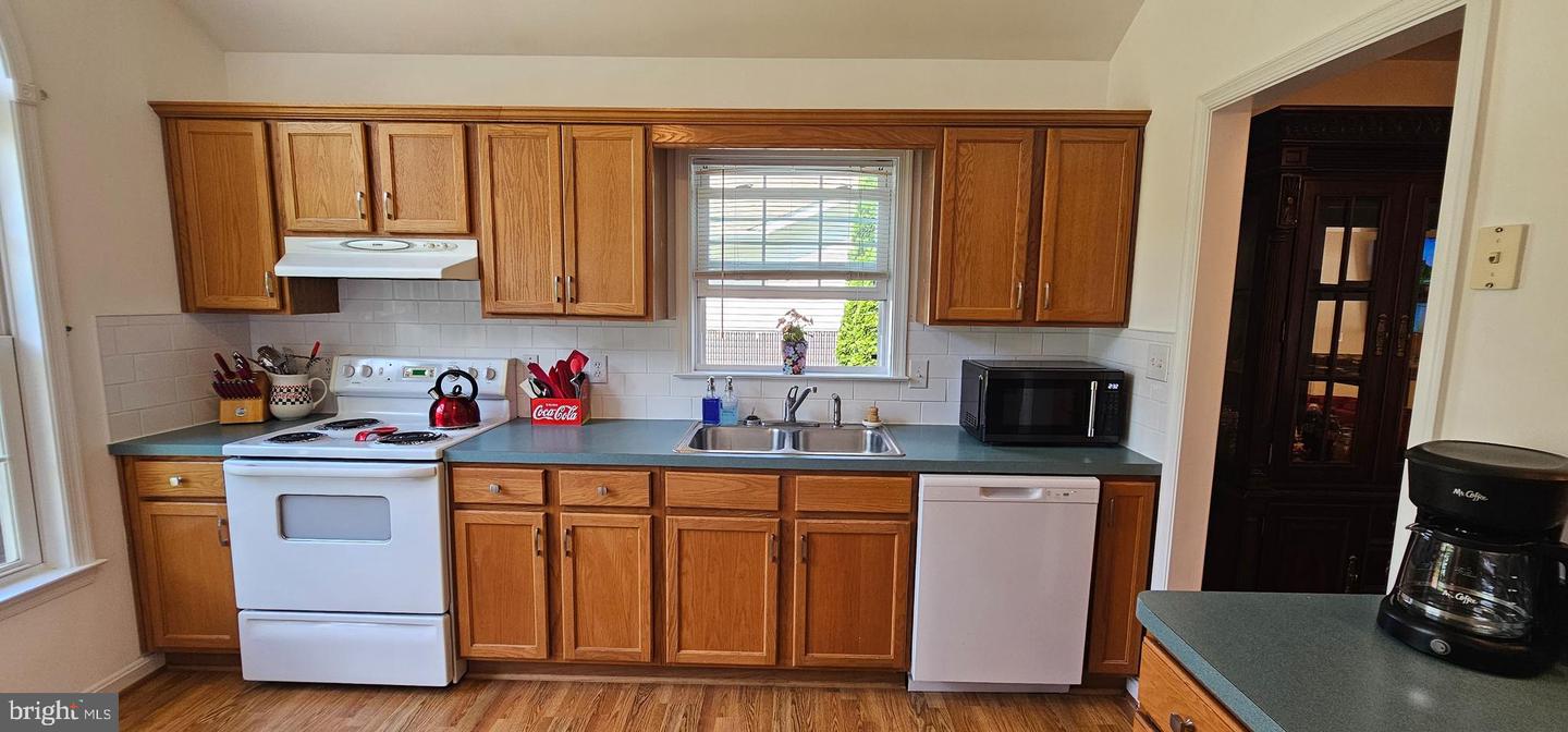 344 9TH ST, COLONIAL BEACH, Virginia 22443, 3 Bedrooms Bedrooms, ,2 BathroomsBathrooms,Residential,For sale,344 9TH ST,VAWE2008830 MLS # VAWE2008830