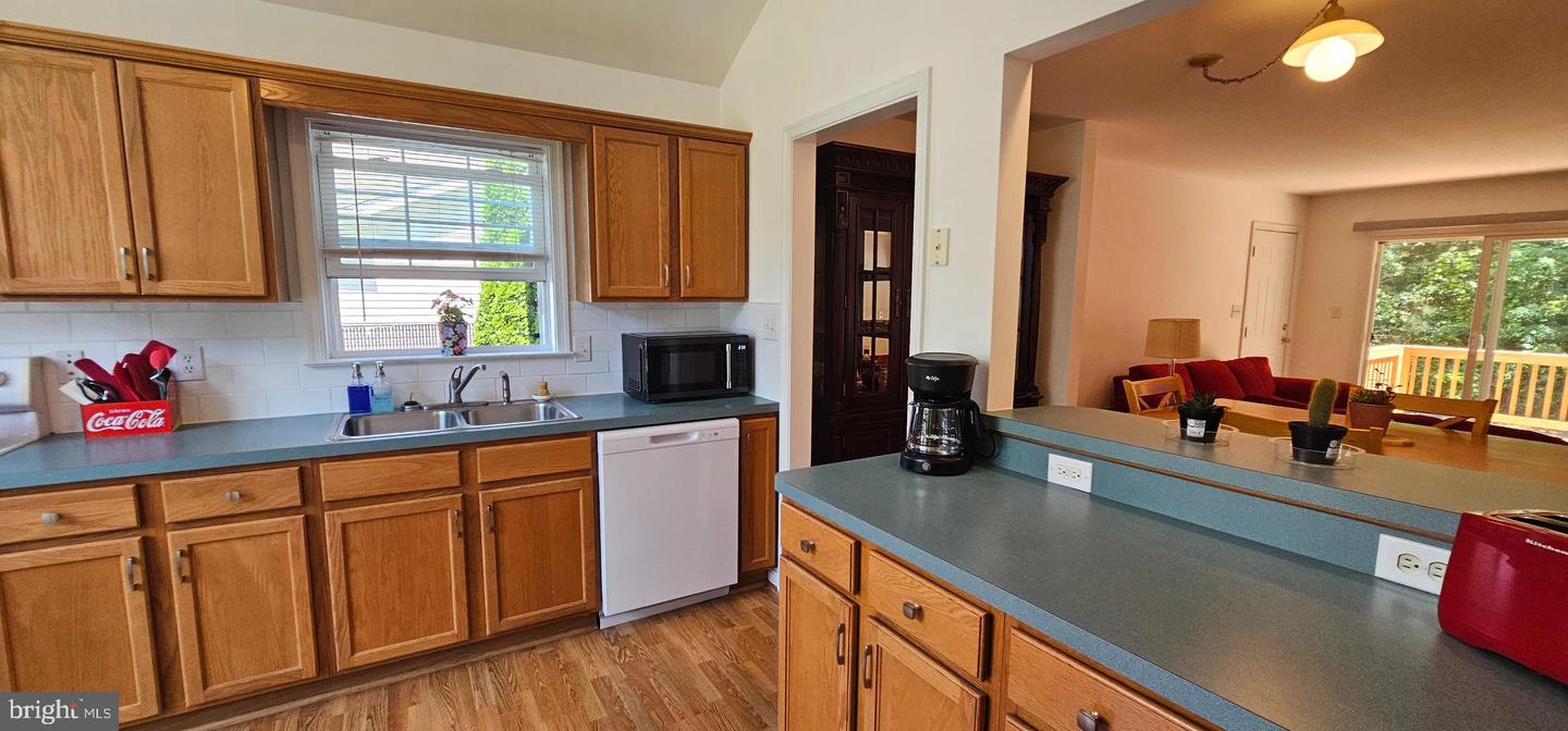 344 9TH ST, COLONIAL BEACH, Virginia 22443, 3 Bedrooms Bedrooms, ,2 BathroomsBathrooms,Residential,For sale,344 9TH ST,VAWE2008830 MLS # VAWE2008830