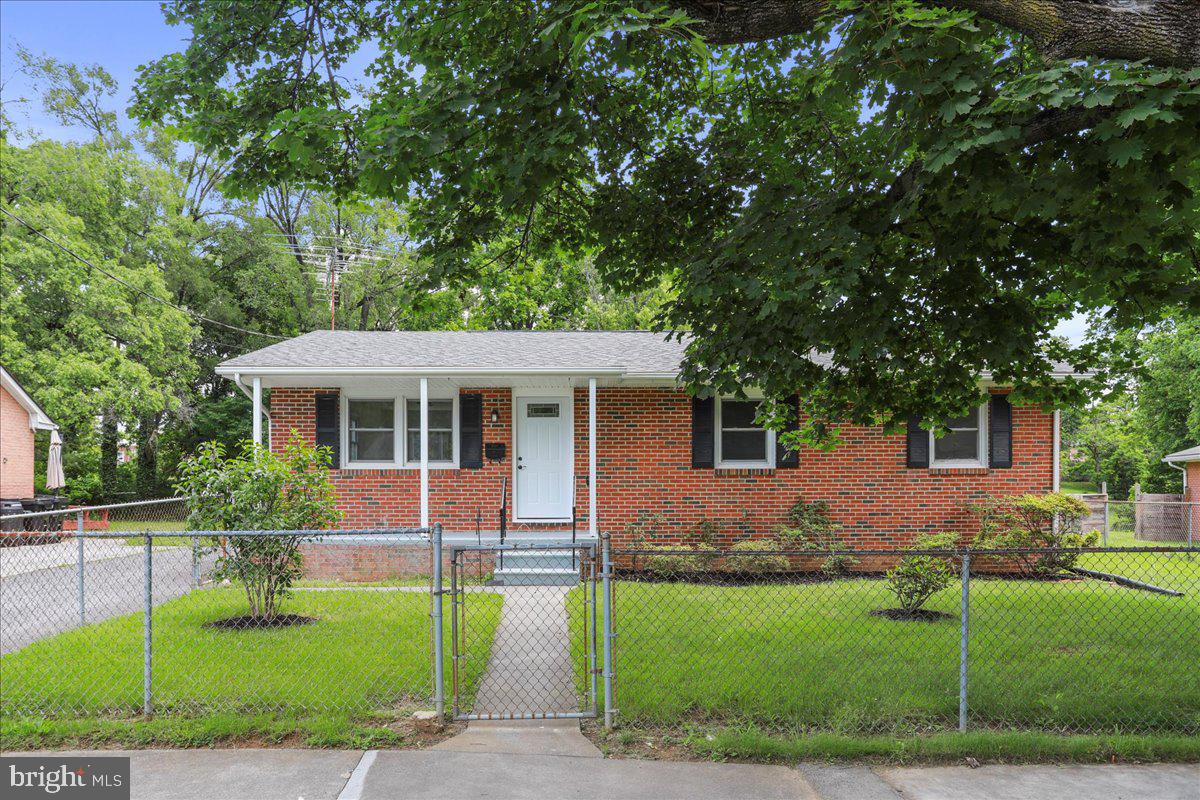 12 MONTAGUE CIR, WINCHESTER, Virginia 22601, 3 Bedrooms Bedrooms, 5 Rooms Rooms,1 BathroomBathrooms,Residential,For sale,12 MONTAGUE CIR,VAWI2007640 MLS # VAWI2007640