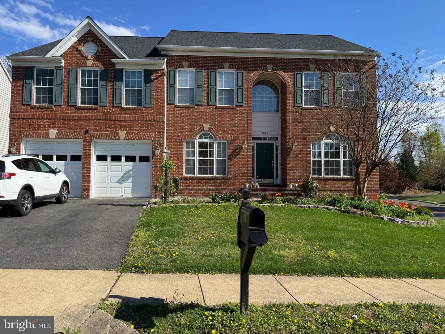 7615 MCWEADON LN, SPRINGFIELD, Virginia 22150, 6 Bedrooms Bedrooms, ,5 BathroomsBathrooms,Residential,For sale,7615 MCWEADON LN,VAFX2240948 MLS # VAFX2240948