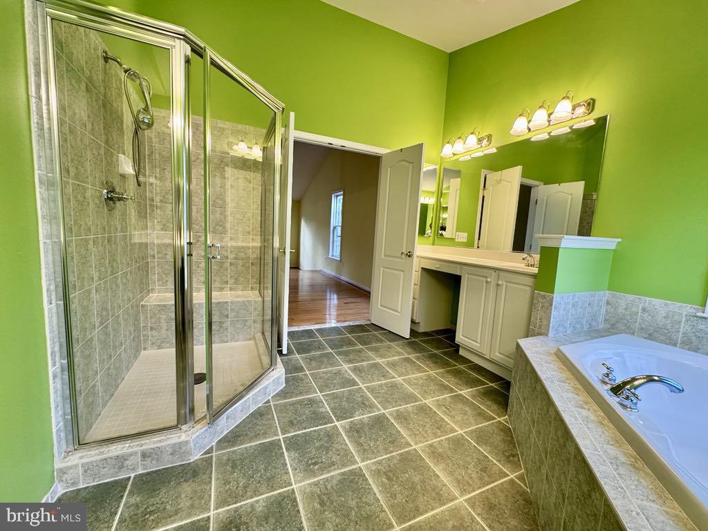 7615 MCWEADON LN, SPRINGFIELD, Virginia 22150, 6 Bedrooms Bedrooms, ,5 BathroomsBathrooms,Residential,For sale,7615 MCWEADON LN,VAFX2240948 MLS # VAFX2240948