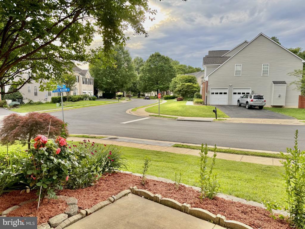 7615 MCWEADON LN, SPRINGFIELD, Virginia 22150, 6 Bedrooms Bedrooms, ,5 BathroomsBathrooms,Residential,For sale,7615 MCWEADON LN,VAFX2240948 MLS # VAFX2240948