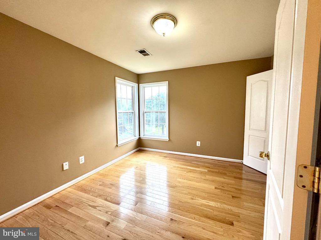 7615 MCWEADON LN, SPRINGFIELD, Virginia 22150, 6 Bedrooms Bedrooms, ,5 BathroomsBathrooms,Residential,For sale,7615 MCWEADON LN,VAFX2240948 MLS # VAFX2240948