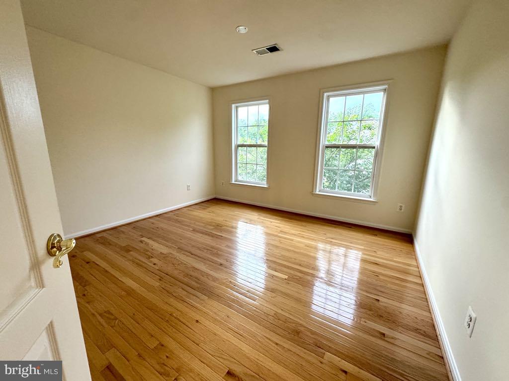 7615 MCWEADON LN, SPRINGFIELD, Virginia 22150, 6 Bedrooms Bedrooms, ,5 BathroomsBathrooms,Residential,For sale,7615 MCWEADON LN,VAFX2240948 MLS # VAFX2240948
