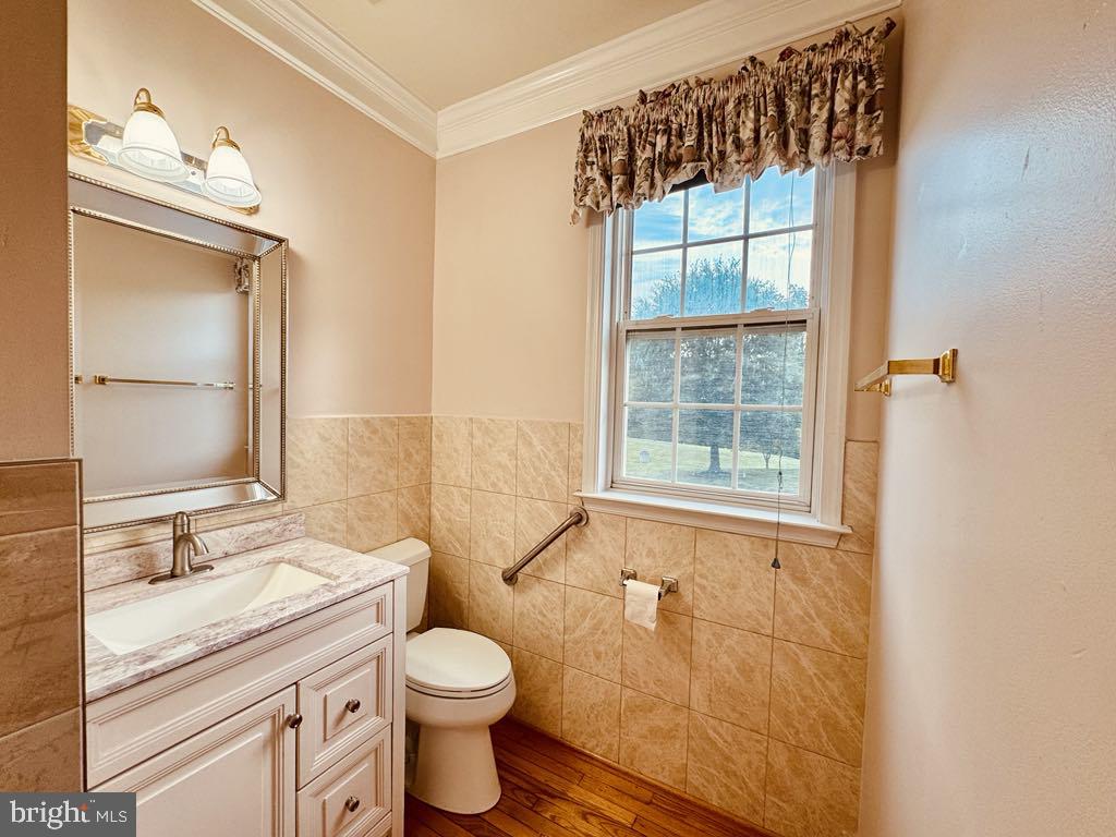7615 MCWEADON LN, SPRINGFIELD, Virginia 22150, 6 Bedrooms Bedrooms, ,5 BathroomsBathrooms,Residential,For sale,7615 MCWEADON LN,VAFX2240948 MLS # VAFX2240948