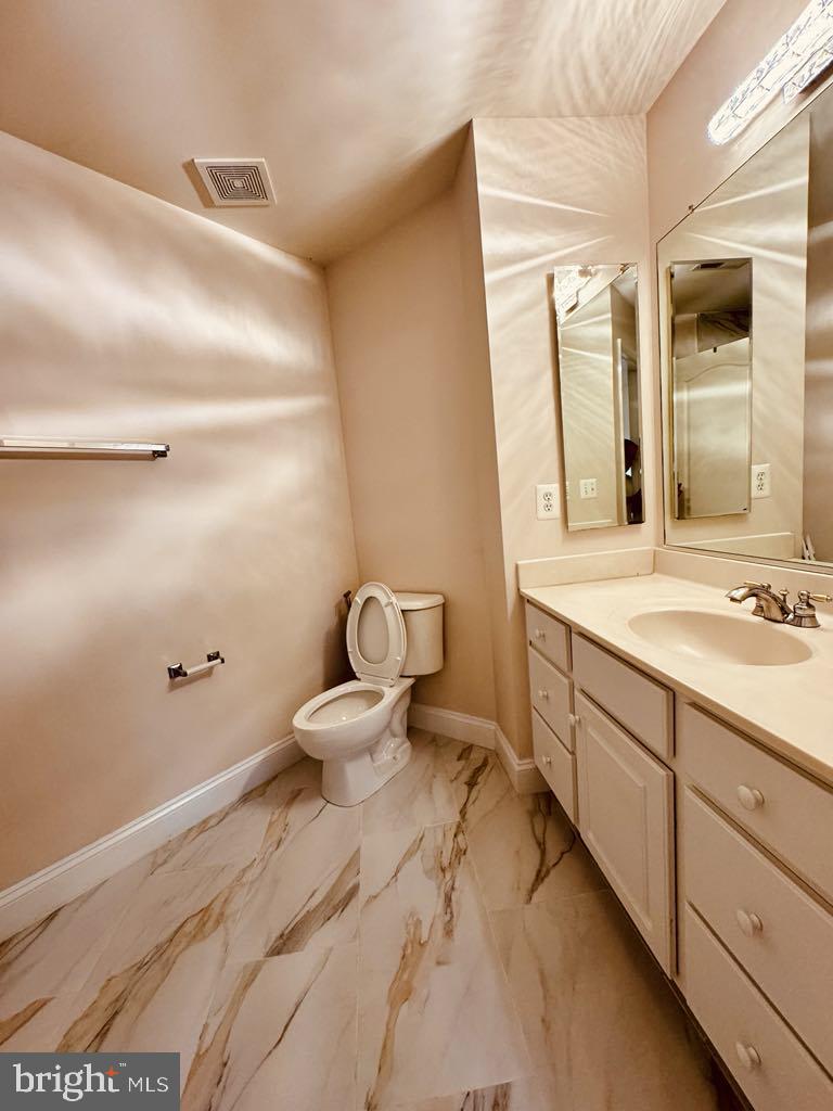7615 MCWEADON LN, SPRINGFIELD, Virginia 22150, 6 Bedrooms Bedrooms, ,5 BathroomsBathrooms,Residential,For sale,7615 MCWEADON LN,VAFX2240948 MLS # VAFX2240948