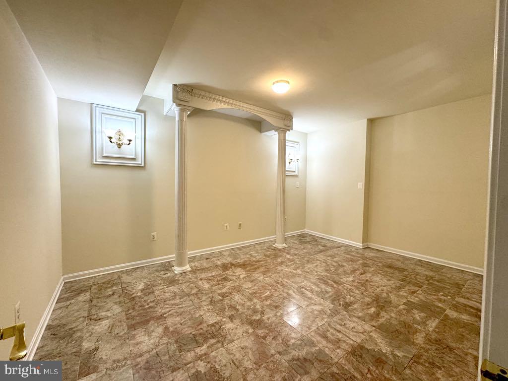 7615 MCWEADON LN, SPRINGFIELD, Virginia 22150, 6 Bedrooms Bedrooms, ,5 BathroomsBathrooms,Residential,For sale,7615 MCWEADON LN,VAFX2240948 MLS # VAFX2240948