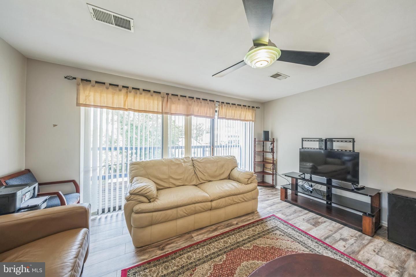 715 WASHINGTON AVE, COLONIAL BEACH, Virginia 22443, 2 Bedrooms Bedrooms, ,2 BathroomsBathrooms,Residential,For sale,715 WASHINGTON AVE,VAWE2008924 MLS # VAWE2008924