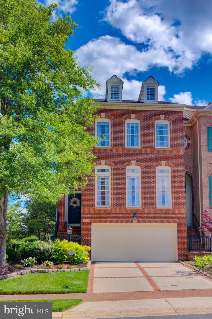 43781 BENT CREEK TER, LEESBURG, Virginia 20176, 4 Bedrooms Bedrooms, ,2 BathroomsBathrooms,Residential,For sale,43781 BENT CREEK TER,VALO2097306 MLS # VALO2097306