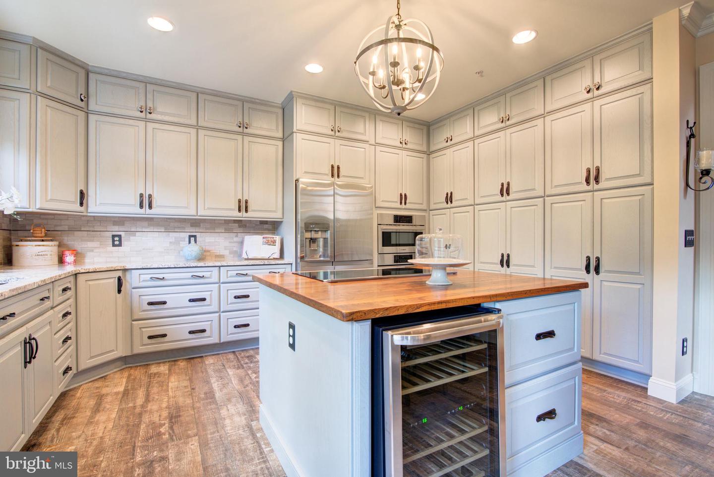 43781 BENT CREEK TER, LEESBURG, Virginia 20176, 4 Bedrooms Bedrooms, ,2 BathroomsBathrooms,Residential,For sale,43781 BENT CREEK TER,VALO2097306 MLS # VALO2097306