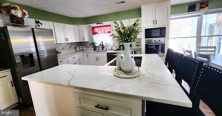6603 FARMSTEAD LN, FREDERICKSBURG, Virginia 22407, 8 Bedrooms Bedrooms, ,3 BathroomsBathrooms,Residential,For sale,6603 FARMSTEAD LN,VASP2033346 MLS # VASP2033346