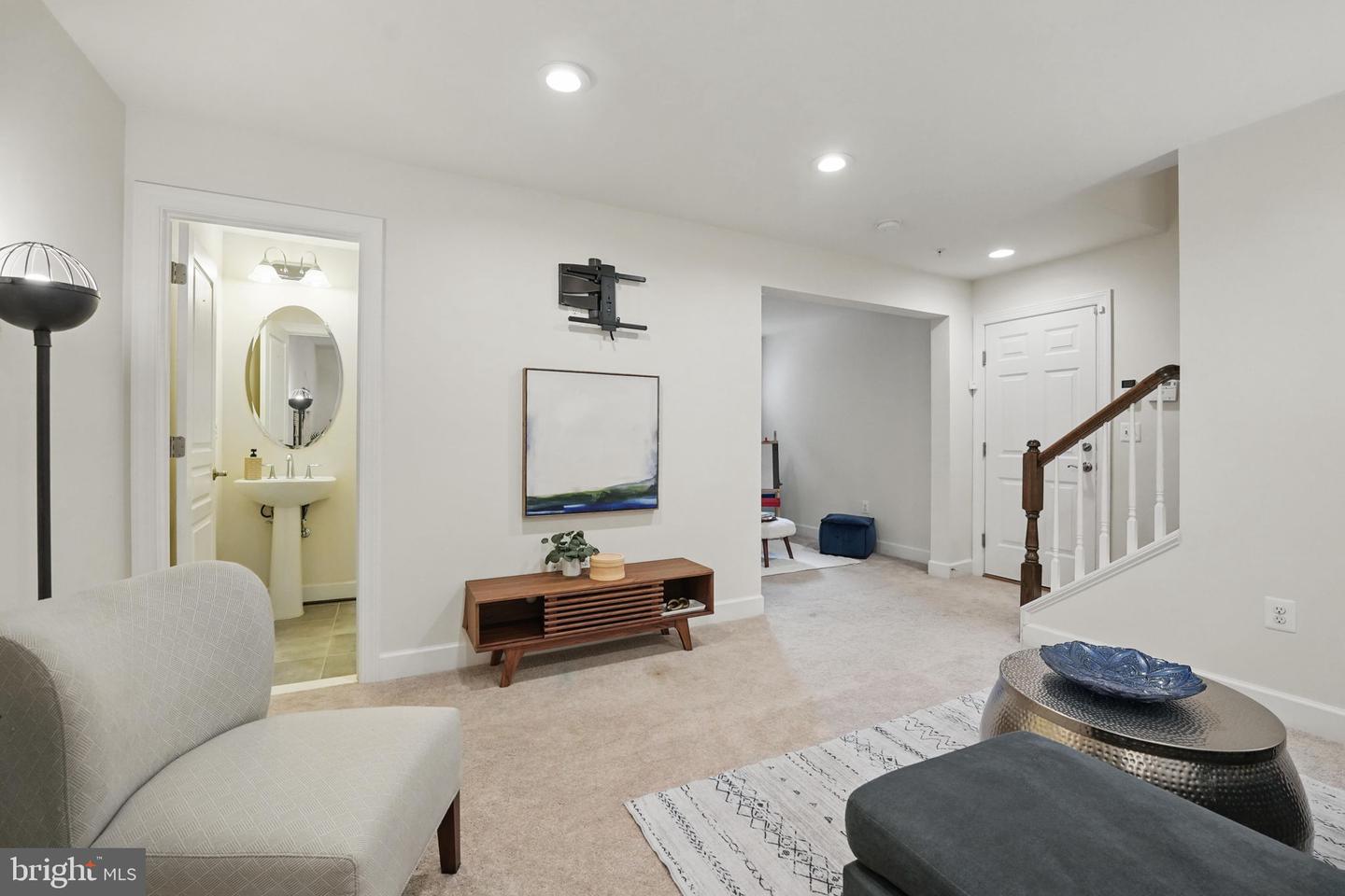 4094 GLENDALE WAY, FAIRFAX, Virginia 22030, 3 Bedrooms Bedrooms, ,2 BathroomsBathrooms,Residential,For sale,4094 GLENDALE WAY,VAFC2006362 MLS # VAFC2006362