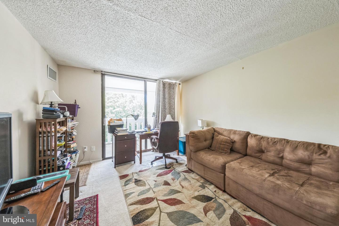 6101 EDSALL RD #702, ALEXANDRIA, Virginia 22304, 2 Bedrooms Bedrooms, ,2 BathroomsBathrooms,Residential,For sale,6101 EDSALL RD #702,VAAX2045660 MLS # VAAX2045660
