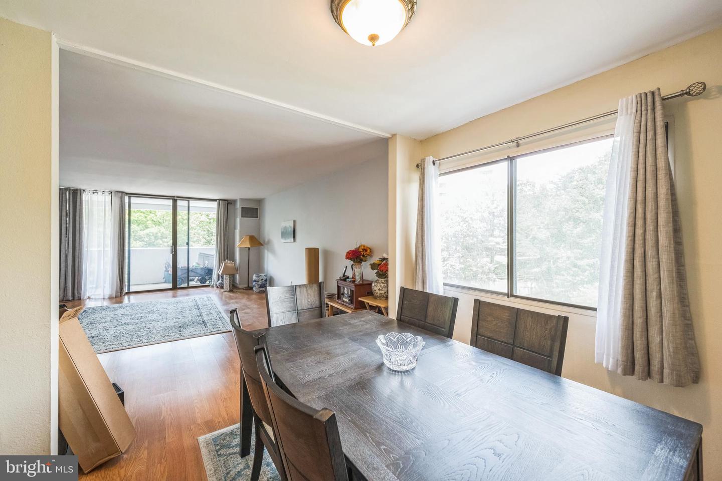 6101 EDSALL RD #702, ALEXANDRIA, Virginia 22304, 2 Bedrooms Bedrooms, ,2 BathroomsBathrooms,Residential,For sale,6101 EDSALL RD #702,VAAX2045660 MLS # VAAX2045660