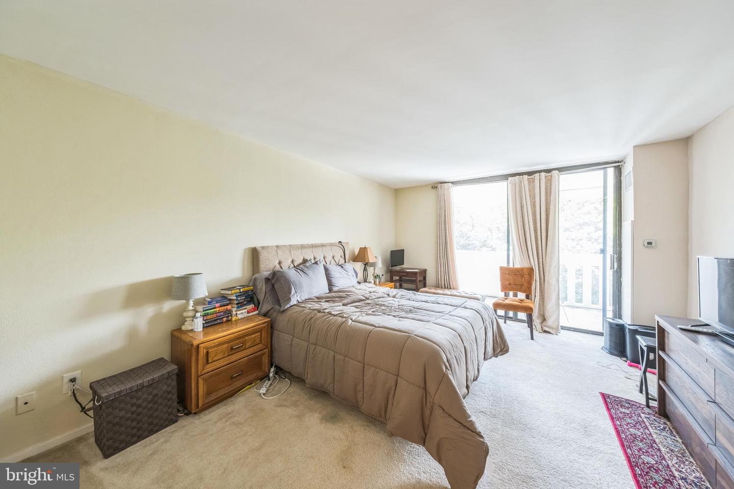 6101 EDSALL RD #702, ALEXANDRIA, Virginia 22304, 2 Bedrooms Bedrooms, ,2 BathroomsBathrooms,Residential,For sale,6101 EDSALL RD #702,VAAX2045660 MLS # VAAX2045660
