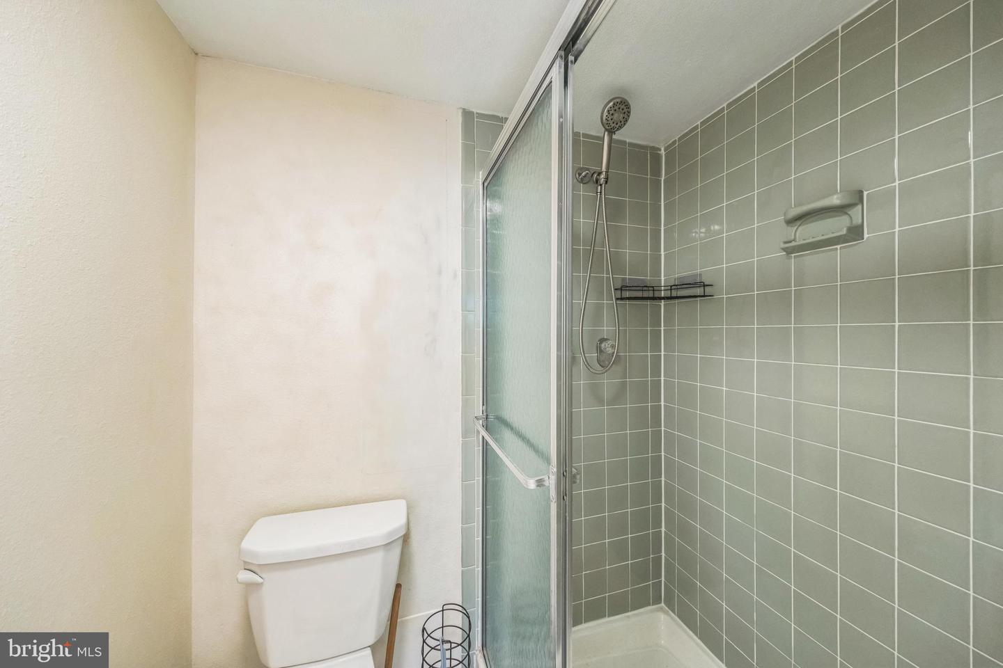 6101 EDSALL RD #702, ALEXANDRIA, Virginia 22304, 2 Bedrooms Bedrooms, ,2 BathroomsBathrooms,Residential,For sale,6101 EDSALL RD #702,VAAX2045660 MLS # VAAX2045660