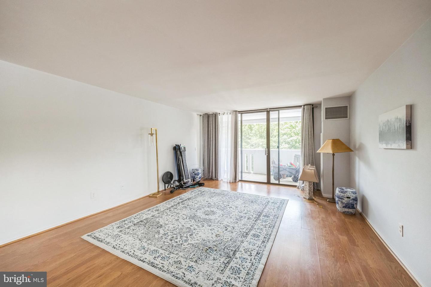 6101 EDSALL RD #702, ALEXANDRIA, Virginia 22304, 2 Bedrooms Bedrooms, ,2 BathroomsBathrooms,Residential,For sale,6101 EDSALL RD #702,VAAX2045660 MLS # VAAX2045660