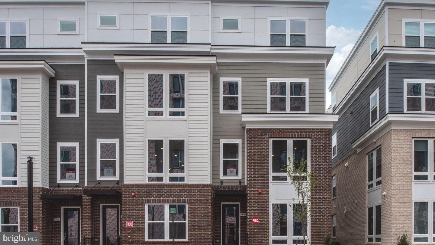 10584 NORTHFAX ST, FAIRFAX, Virginia 22030, 5 Bedrooms Bedrooms, ,4 BathroomsBathrooms,Residential,For sale,10584 NORTHFAX ST,VAFC2006372 MLS # VAFC2006372