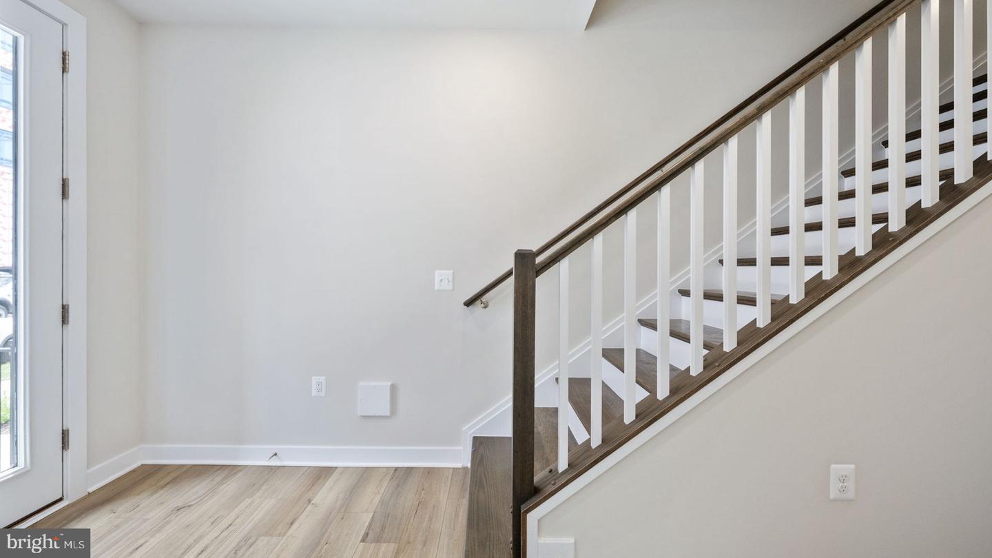 10584 NORTHFAX ST, FAIRFAX, Virginia 22030, 5 Bedrooms Bedrooms, ,4 BathroomsBathrooms,Residential,For sale,10584 NORTHFAX ST,VAFC2006372 MLS # VAFC2006372