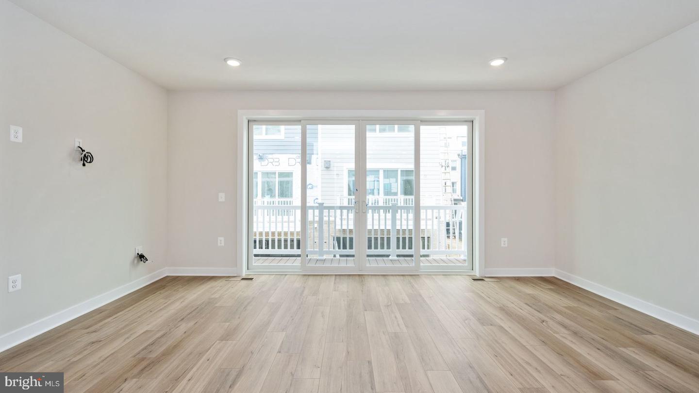 10584 NORTHFAX ST, FAIRFAX, Virginia 22030, 5 Bedrooms Bedrooms, ,4 BathroomsBathrooms,Residential,For sale,10584 NORTHFAX ST,VAFC2006372 MLS # VAFC2006372