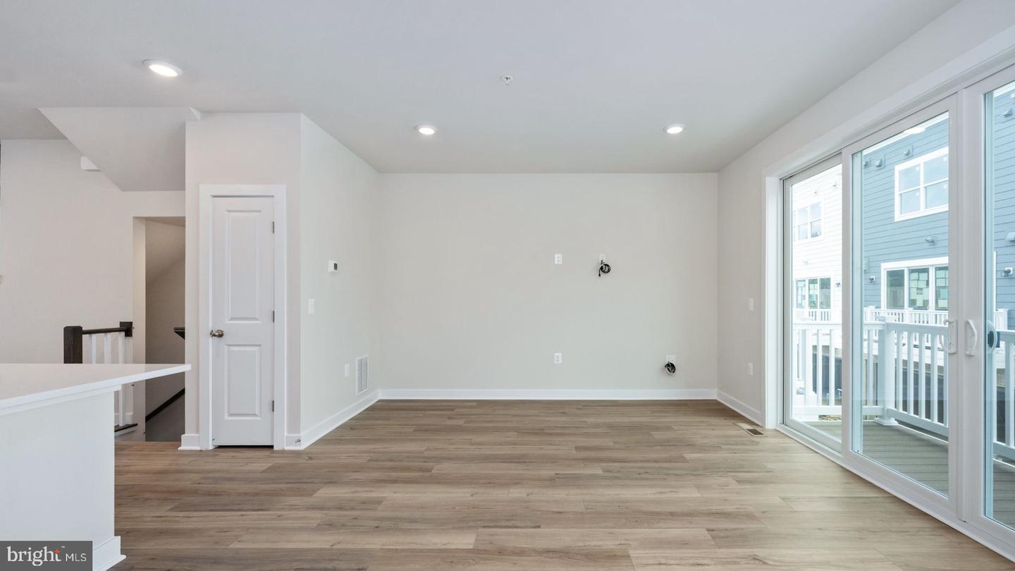 10584 NORTHFAX ST, FAIRFAX, Virginia 22030, 5 Bedrooms Bedrooms, ,4 BathroomsBathrooms,Residential,For sale,10584 NORTHFAX ST,VAFC2006372 MLS # VAFC2006372