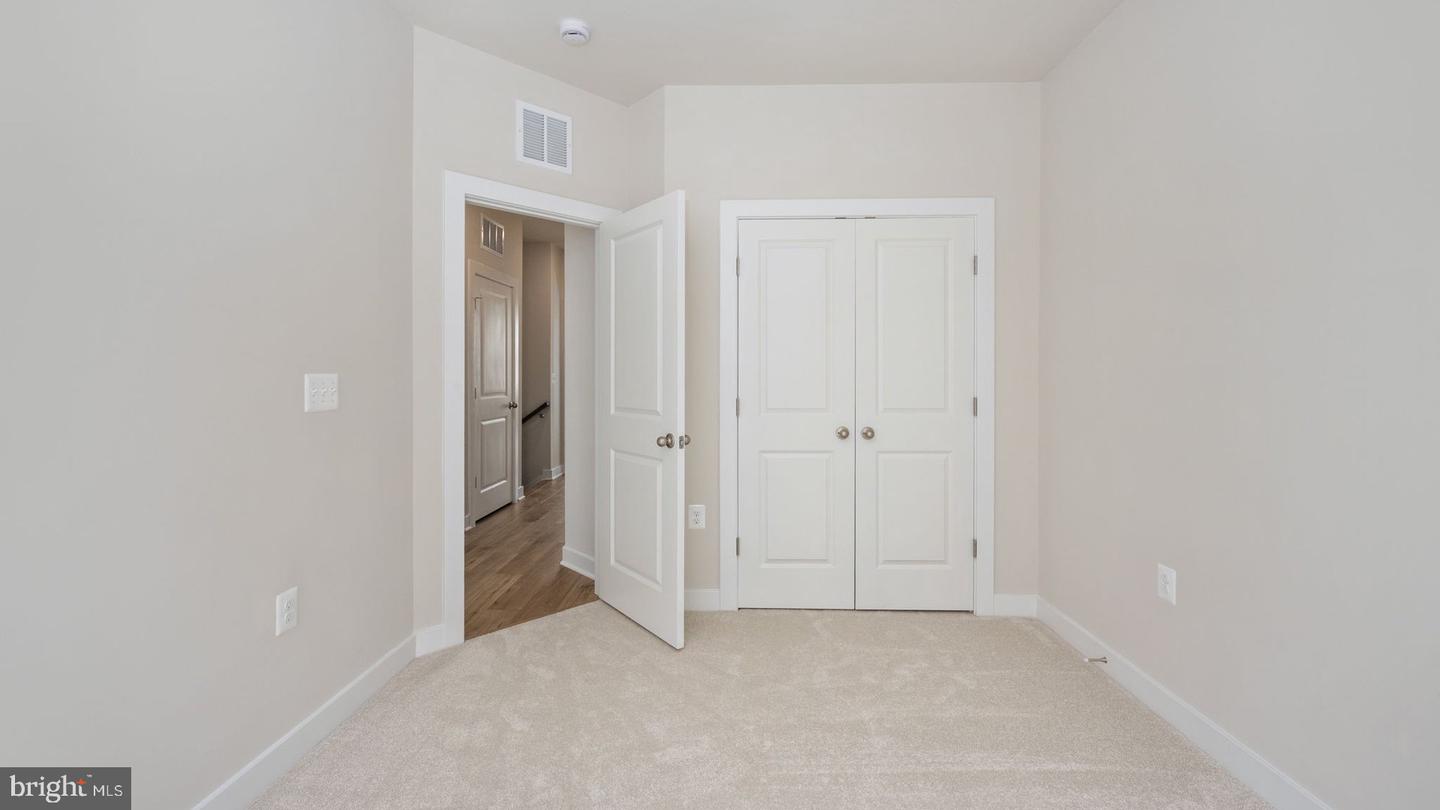 10584 NORTHFAX ST, FAIRFAX, Virginia 22030, 5 Bedrooms Bedrooms, ,4 BathroomsBathrooms,Residential,For sale,10584 NORTHFAX ST,VAFC2006372 MLS # VAFC2006372
