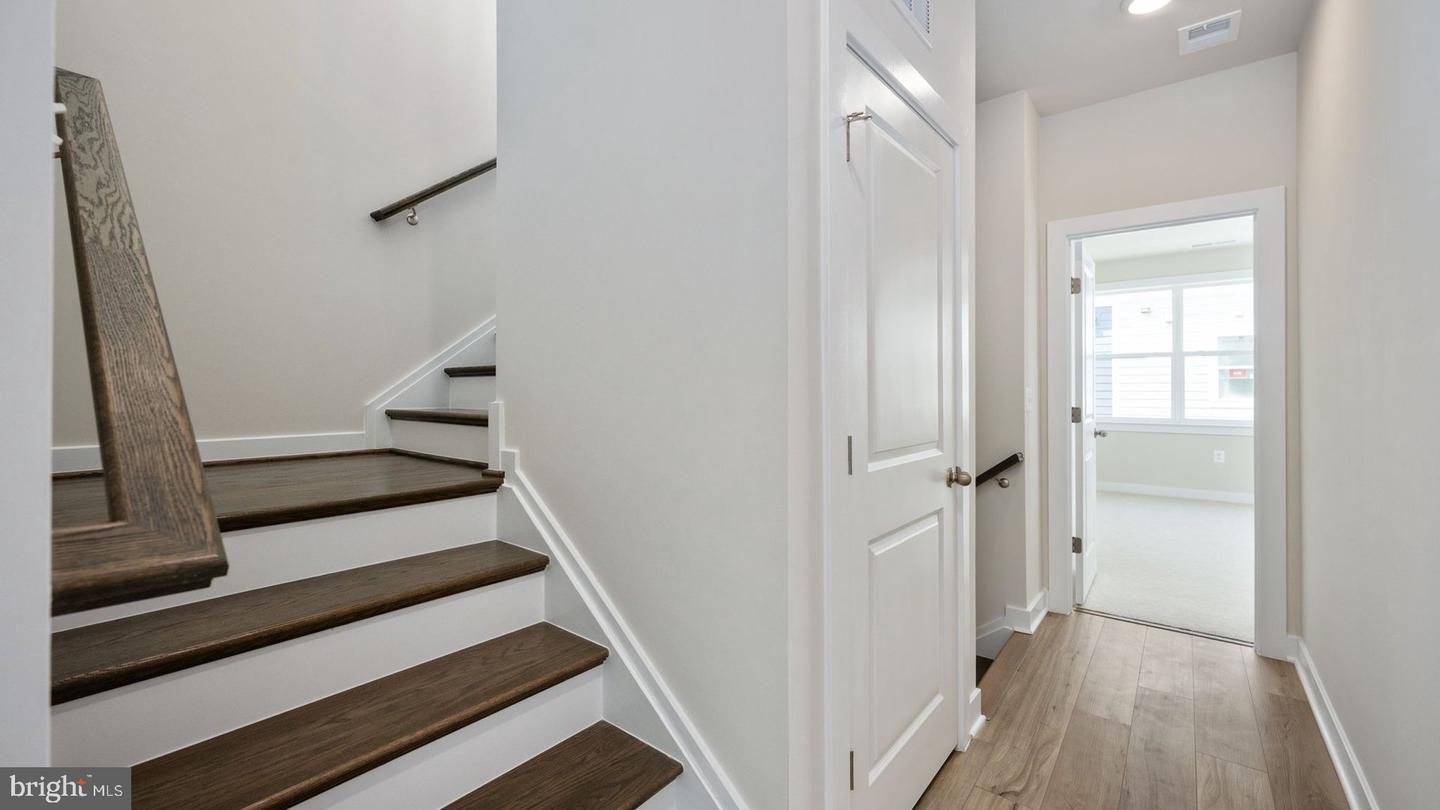 10584 NORTHFAX ST, FAIRFAX, Virginia 22030, 5 Bedrooms Bedrooms, ,4 BathroomsBathrooms,Residential,For sale,10584 NORTHFAX ST,VAFC2006372 MLS # VAFC2006372