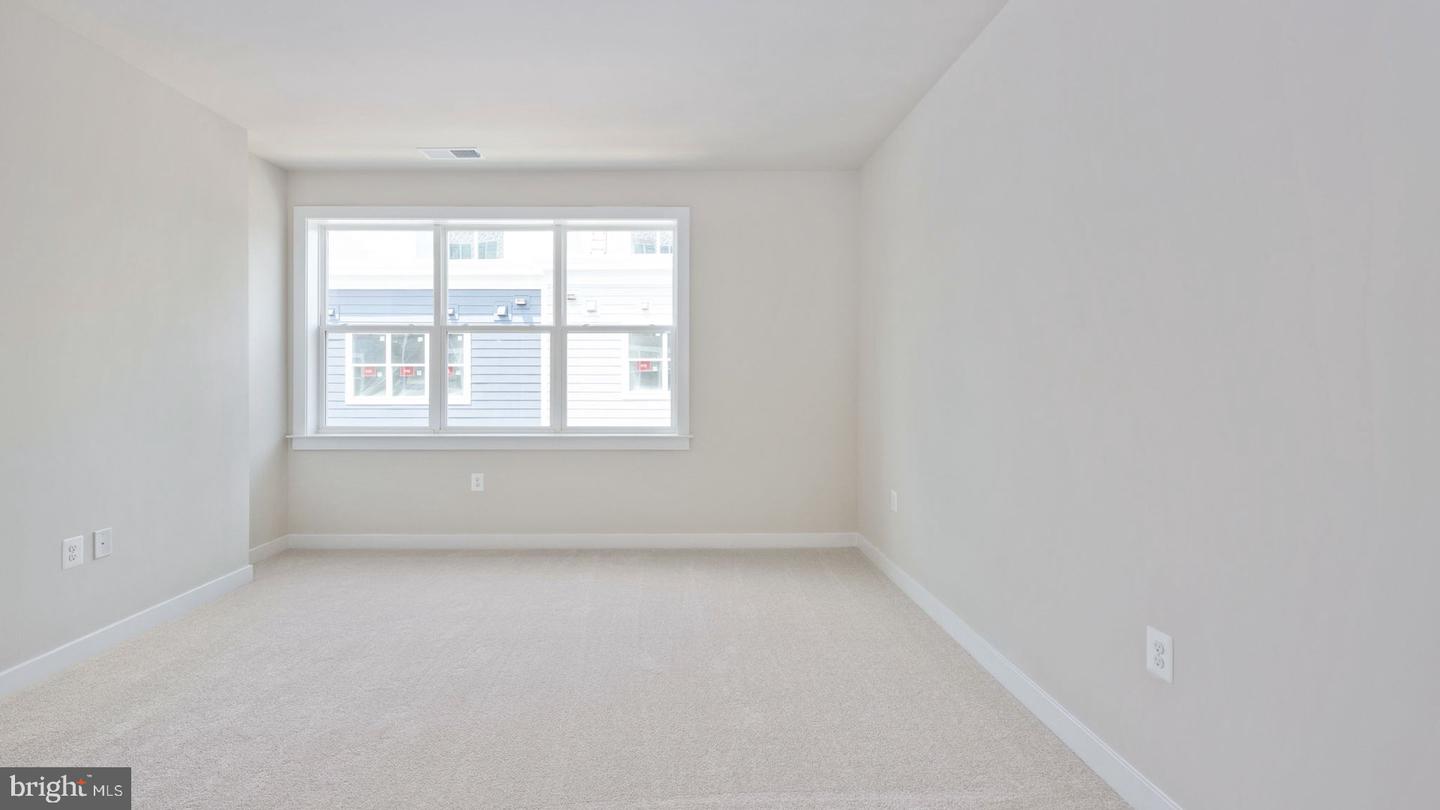 10584 NORTHFAX ST, FAIRFAX, Virginia 22030, 5 Bedrooms Bedrooms, ,4 BathroomsBathrooms,Residential,For sale,10584 NORTHFAX ST,VAFC2006372 MLS # VAFC2006372