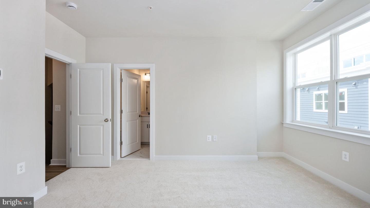 10584 NORTHFAX ST, FAIRFAX, Virginia 22030, 5 Bedrooms Bedrooms, ,4 BathroomsBathrooms,Residential,For sale,10584 NORTHFAX ST,VAFC2006372 MLS # VAFC2006372
