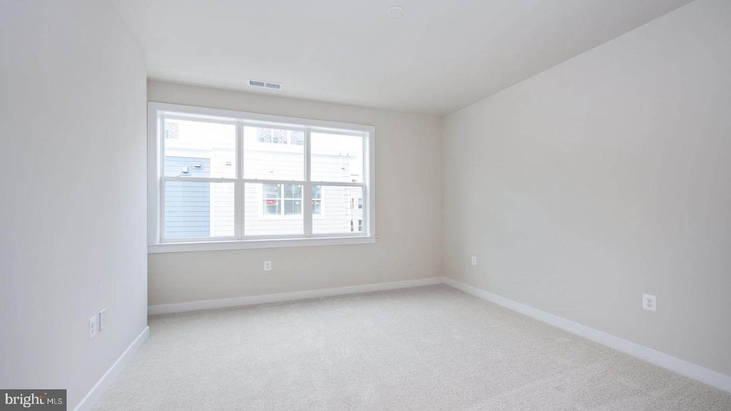 10584 NORTHFAX ST, FAIRFAX, Virginia 22030, 5 Bedrooms Bedrooms, ,4 BathroomsBathrooms,Residential,For sale,10584 NORTHFAX ST,VAFC2006372 MLS # VAFC2006372