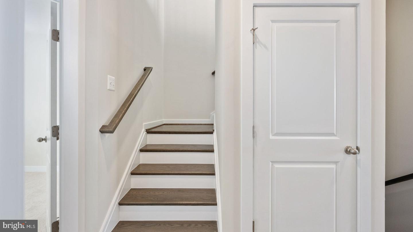 10584 NORTHFAX ST, FAIRFAX, Virginia 22030, 5 Bedrooms Bedrooms, ,4 BathroomsBathrooms,Residential,For sale,10584 NORTHFAX ST,VAFC2006372 MLS # VAFC2006372
