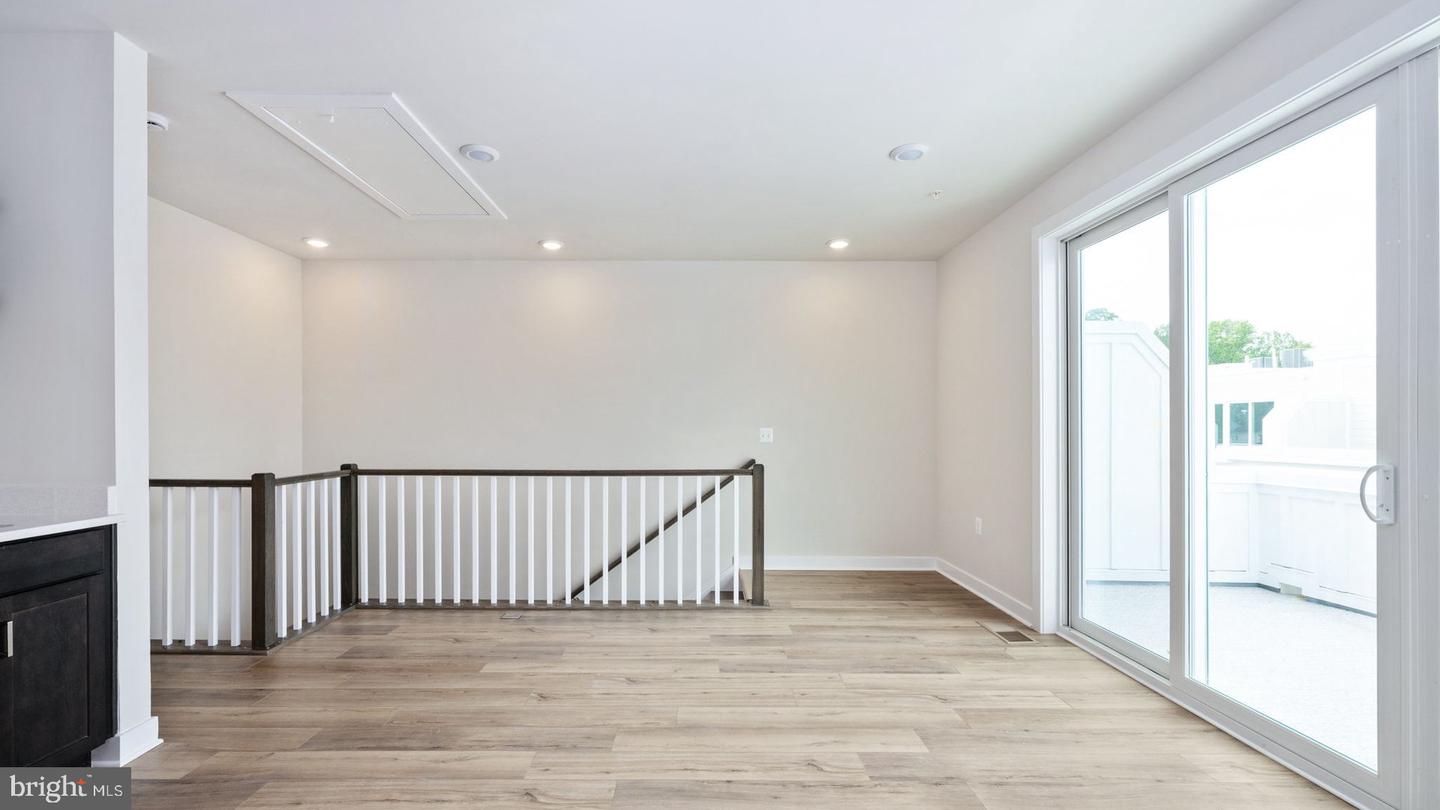 10584 NORTHFAX ST, FAIRFAX, Virginia 22030, 5 Bedrooms Bedrooms, ,4 BathroomsBathrooms,Residential,For sale,10584 NORTHFAX ST,VAFC2006372 MLS # VAFC2006372