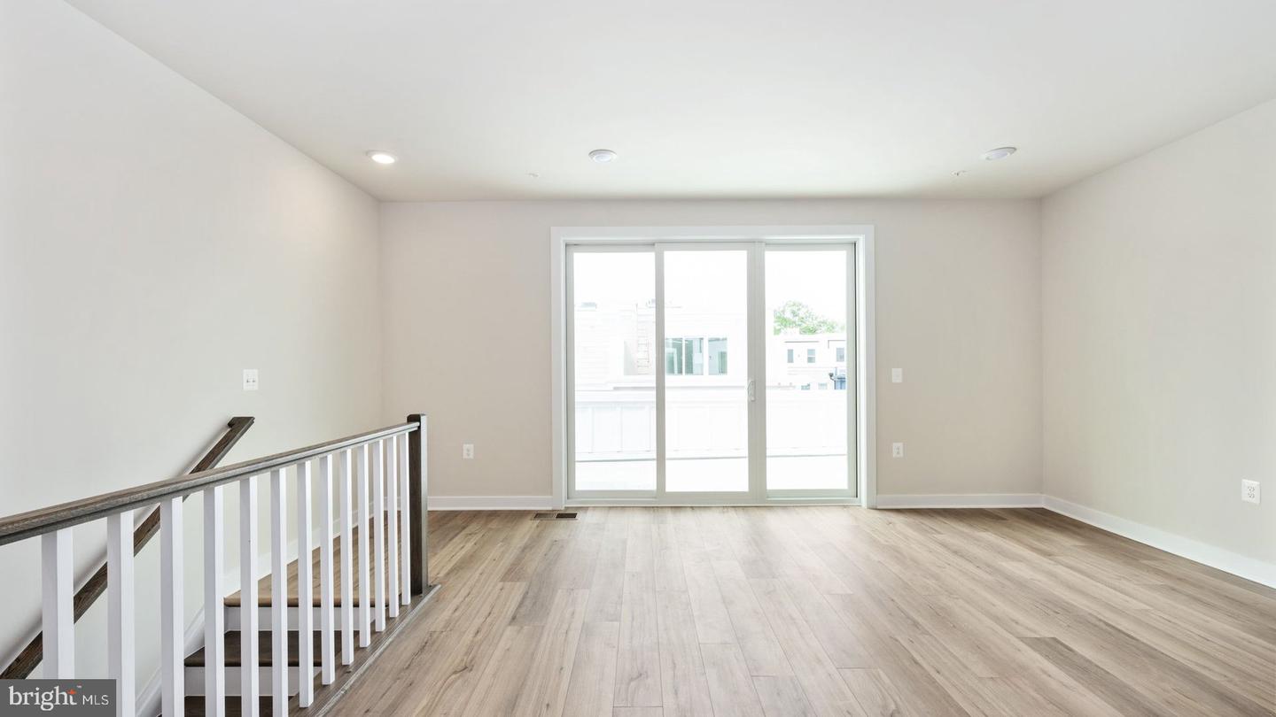 10584 NORTHFAX ST, FAIRFAX, Virginia 22030, 5 Bedrooms Bedrooms, ,4 BathroomsBathrooms,Residential,For sale,10584 NORTHFAX ST,VAFC2006372 MLS # VAFC2006372