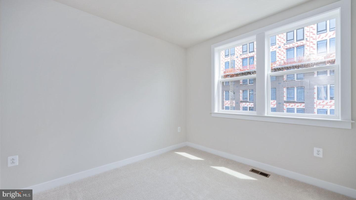 10584 NORTHFAX ST, FAIRFAX, Virginia 22030, 5 Bedrooms Bedrooms, ,4 BathroomsBathrooms,Residential,For sale,10584 NORTHFAX ST,VAFC2006372 MLS # VAFC2006372