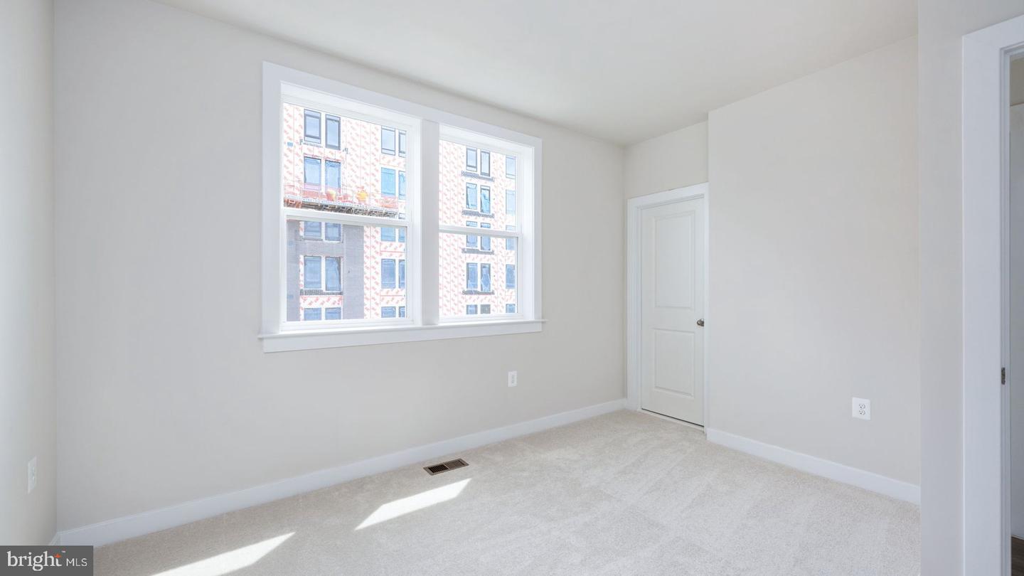 10584 NORTHFAX ST, FAIRFAX, Virginia 22030, 5 Bedrooms Bedrooms, ,4 BathroomsBathrooms,Residential,For sale,10584 NORTHFAX ST,VAFC2006372 MLS # VAFC2006372