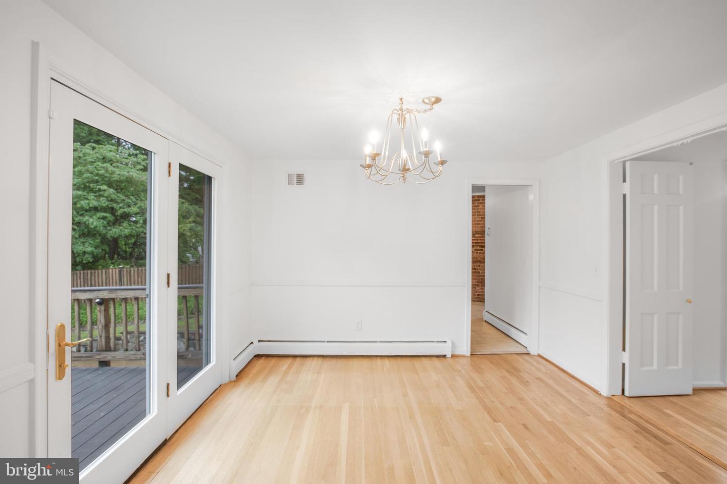 8007 LEWINSVILLE RD, MCLEAN, Virginia 22102, 4 Bedrooms Bedrooms, ,3 BathroomsBathrooms,Residential,For sale,8007 LEWINSVILLE RD,VAFX2243408 MLS # VAFX2243408
