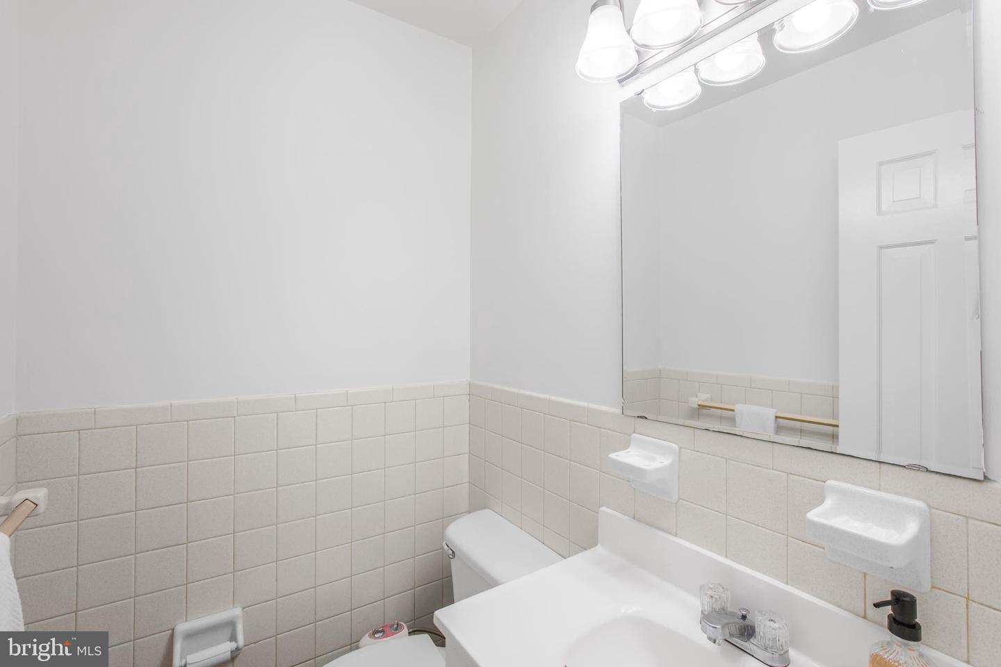 8007 LEWINSVILLE RD, MCLEAN, Virginia 22102, 4 Bedrooms Bedrooms, ,3 BathroomsBathrooms,Residential,For sale,8007 LEWINSVILLE RD,VAFX2243408 MLS # VAFX2243408