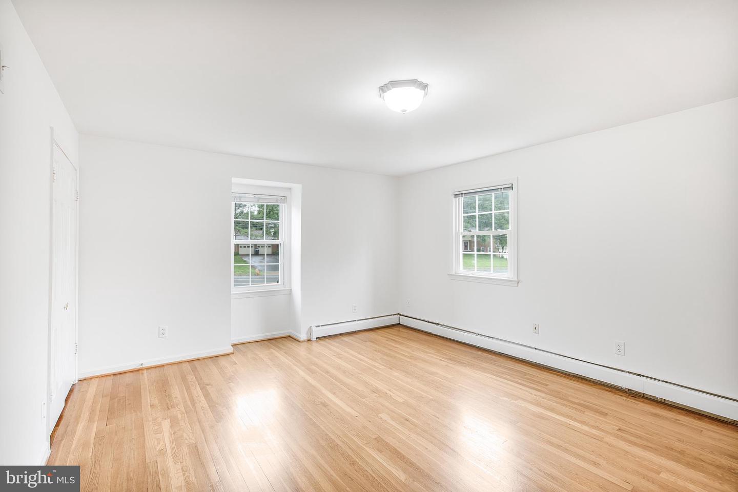 8007 LEWINSVILLE RD, MCLEAN, Virginia 22102, 4 Bedrooms Bedrooms, ,3 BathroomsBathrooms,Residential,For sale,8007 LEWINSVILLE RD,VAFX2243408 MLS # VAFX2243408