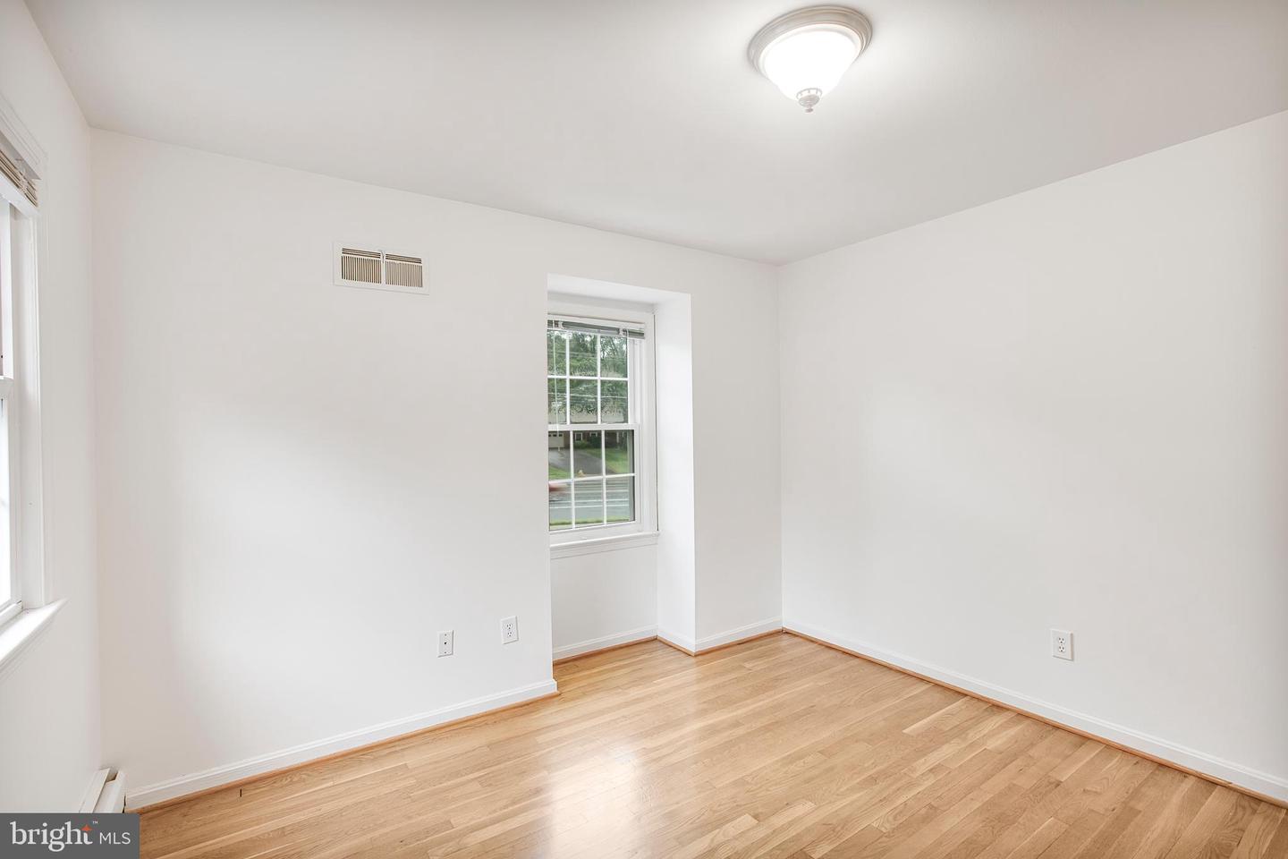 8007 LEWINSVILLE RD, MCLEAN, Virginia 22102, 4 Bedrooms Bedrooms, ,3 BathroomsBathrooms,Residential,For sale,8007 LEWINSVILLE RD,VAFX2243408 MLS # VAFX2243408