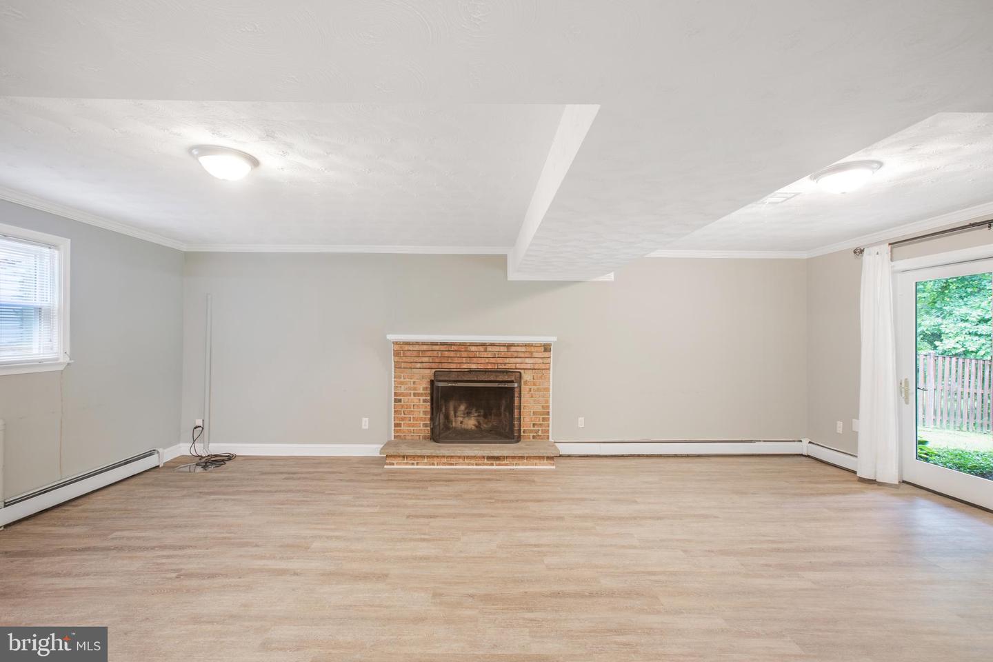 8007 LEWINSVILLE RD, MCLEAN, Virginia 22102, 4 Bedrooms Bedrooms, ,3 BathroomsBathrooms,Residential,For sale,8007 LEWINSVILLE RD,VAFX2243408 MLS # VAFX2243408