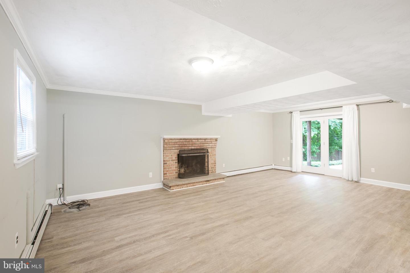 8007 LEWINSVILLE RD, MCLEAN, Virginia 22102, 4 Bedrooms Bedrooms, ,3 BathroomsBathrooms,Residential,For sale,8007 LEWINSVILLE RD,VAFX2243408 MLS # VAFX2243408