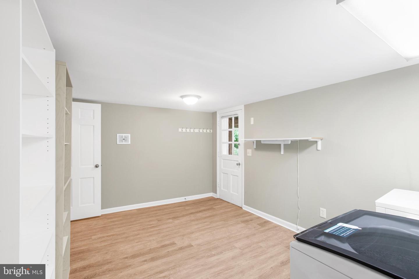 8007 LEWINSVILLE RD, MCLEAN, Virginia 22102, 4 Bedrooms Bedrooms, ,3 BathroomsBathrooms,Residential,For sale,8007 LEWINSVILLE RD,VAFX2243408 MLS # VAFX2243408