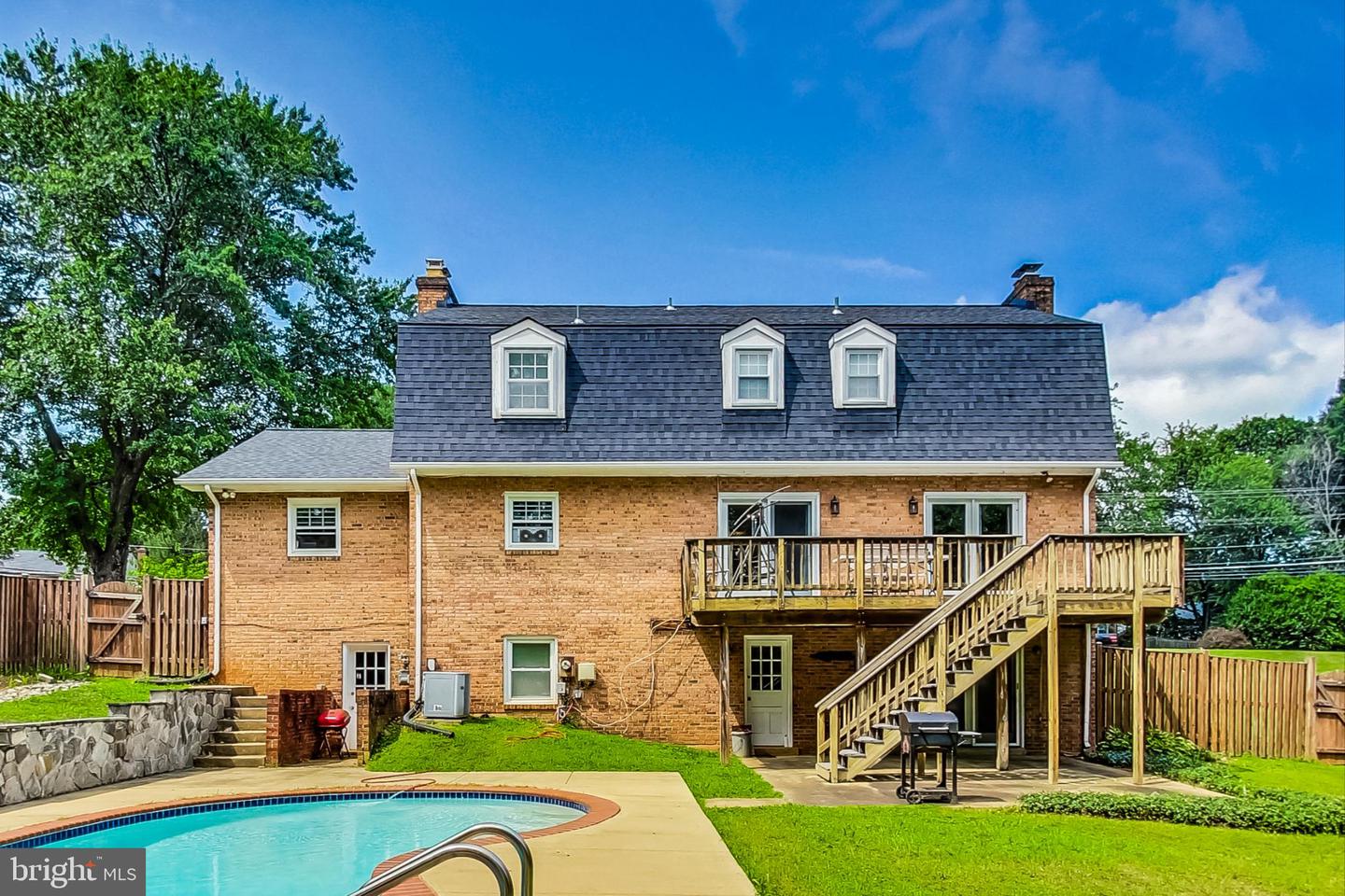 8007 LEWINSVILLE RD, MCLEAN, Virginia 22102, 4 Bedrooms Bedrooms, ,3 BathroomsBathrooms,Residential,For sale,8007 LEWINSVILLE RD,VAFX2243408 MLS # VAFX2243408