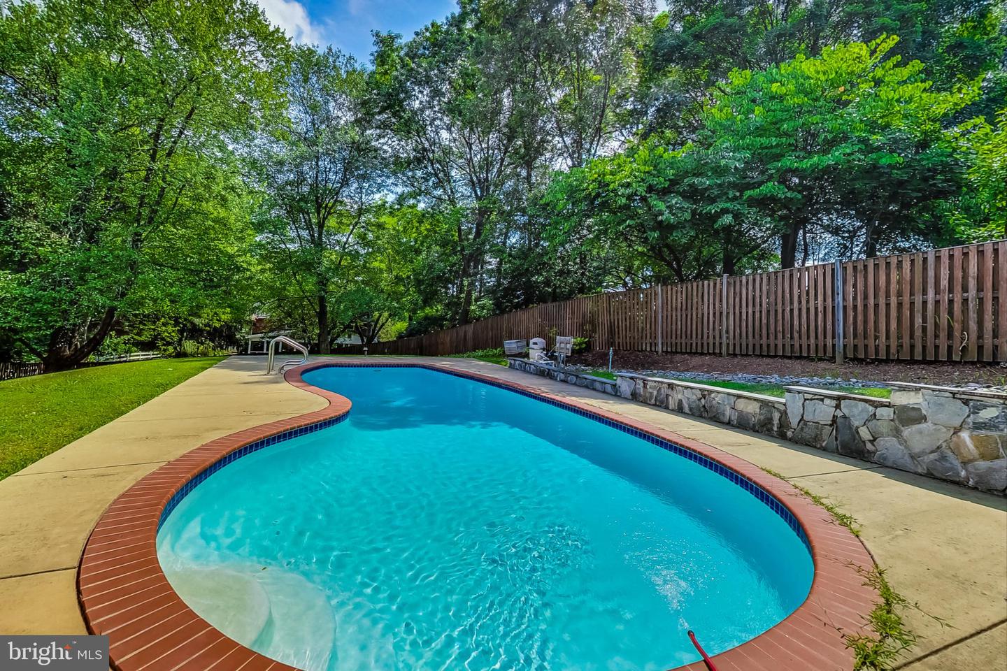 8007 LEWINSVILLE RD, MCLEAN, Virginia 22102, 4 Bedrooms Bedrooms, ,3 BathroomsBathrooms,Residential,For sale,8007 LEWINSVILLE RD,VAFX2243408 MLS # VAFX2243408