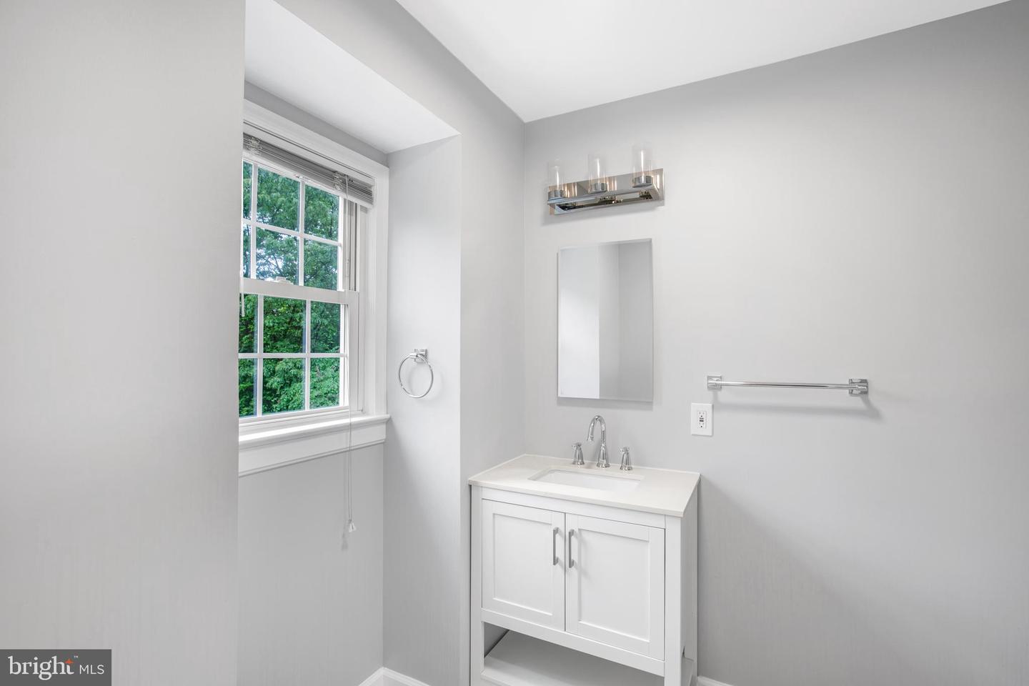 8007 LEWINSVILLE RD, MCLEAN, Virginia 22102, 4 Bedrooms Bedrooms, ,3 BathroomsBathrooms,Residential,For sale,8007 LEWINSVILLE RD,VAFX2243408 MLS # VAFX2243408