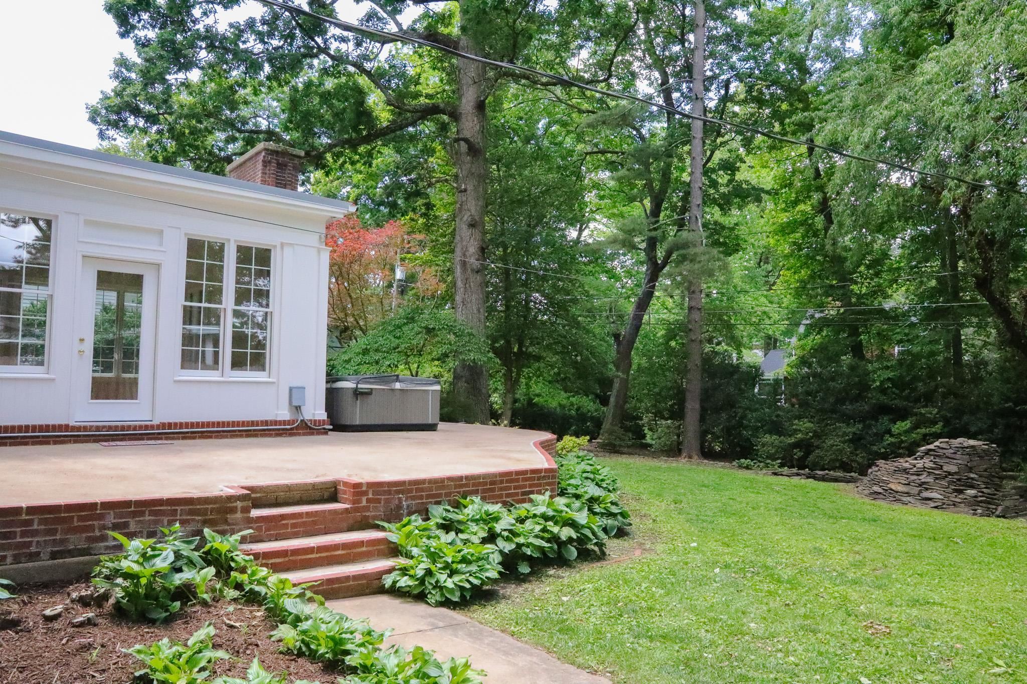 645 CHERRY AVE, WAYNESBORO, Virginia 22980, 3 Bedrooms Bedrooms, ,2 BathroomsBathrooms,Residential,645 CHERRY AVE,665001 MLS # 665001