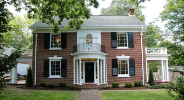 645 CHERRY AVE, WAYNESBORO, Virginia 22980, 3 Bedrooms Bedrooms, ,2 BathroomsBathrooms,Residential,645 CHERRY AVE,665001 MLS # 665001