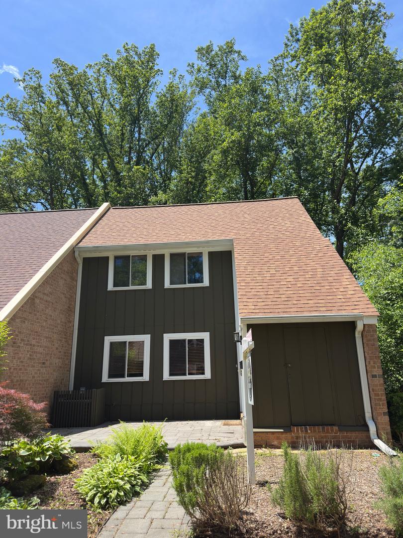 11152 FOREST EDGE DR, RESTON, Virginia 20190, 3 Bedrooms Bedrooms, ,2 BathroomsBathrooms,Residential,For sale,11152 FOREST EDGE DR,VAFX2215544 MLS # VAFX2215544